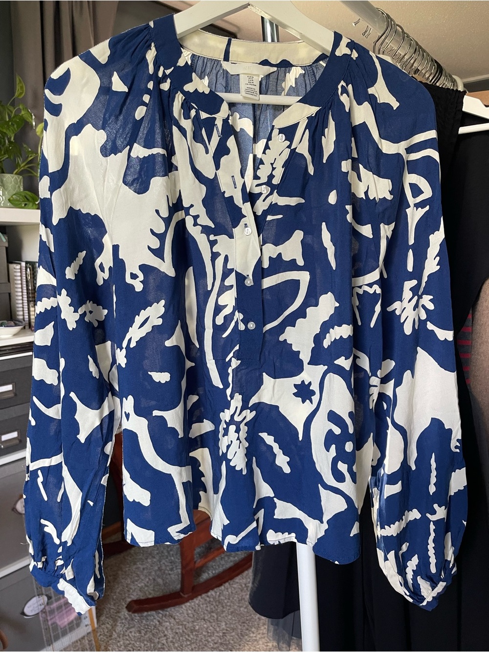 H&M Blue & White Floral Print Long-Sleeve Blouse